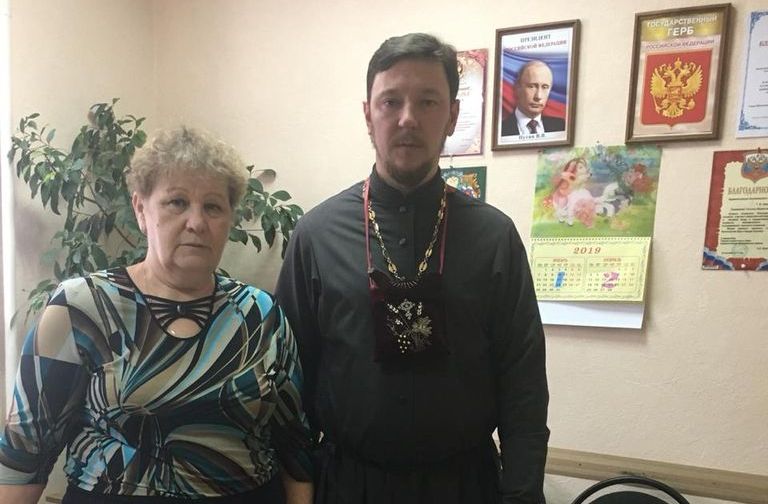 Благочинный Верхнедонского округа иерей Роман Митяшин посетил с пастырским визитом дом престарелых хутора Колундаевский