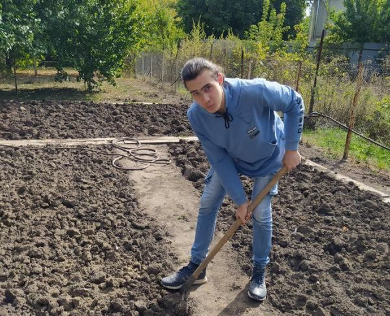 Волонтеры молодежного отдела Донецкого благочиния приняли участие в акции «Забота о ближнем»