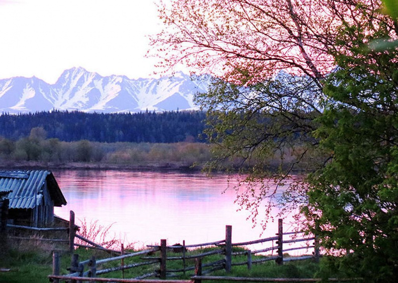 ПРИУРАЛЬСКОЕ: ВРАТА НА УРАЛ, КОММУНАРСКОЕ ПРОШЛОЕ И ЖИЗНЬ БЕЗ БОГА