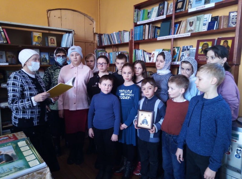 «Чтение для сердца и разума» – в Обливском районе проведена акция ко Дню православной книги и 600-летию обретения мощей преподобного Сергия Радонежского