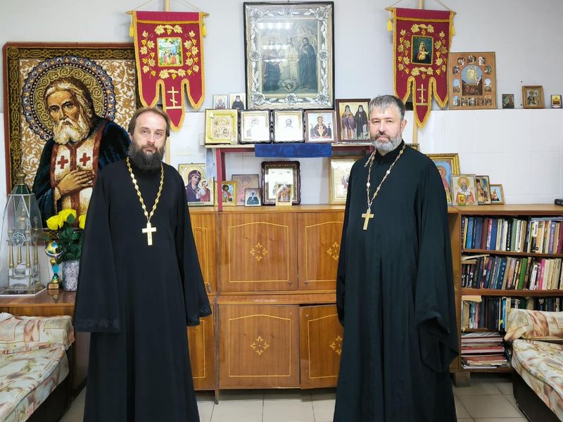 Благочинный Нижнедонского округа с рабочим визитом посетил реабилитационный центр для наркозависимых