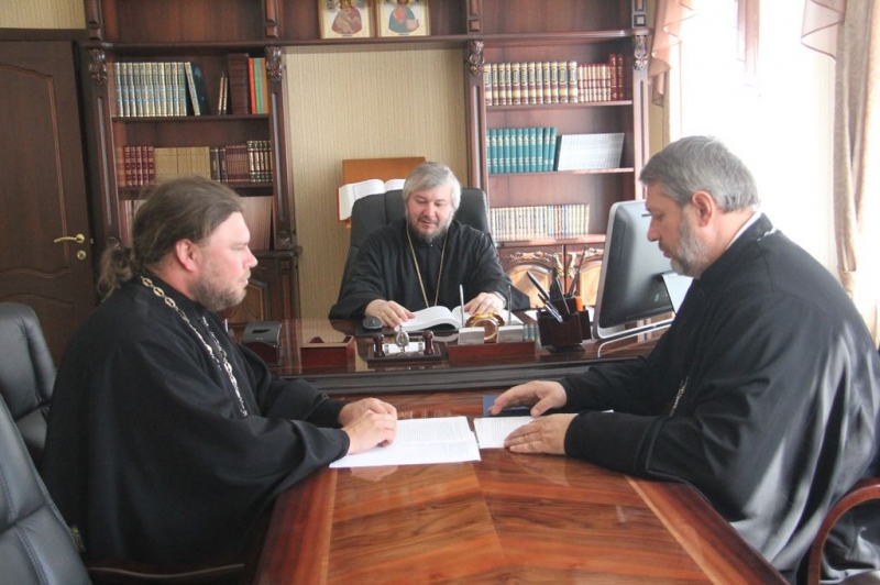 Преосвященнейший епископ Симон провел координационный совет с председателями социального и молодежного отделов епархии