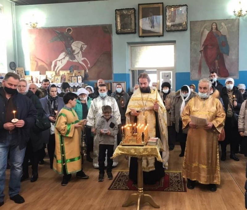В храме Архистратига Михаила пос. Каменоломни молитвенно почтили память священников Иоанна Куликовского и Петра Жаханович, расстрелянных в 1918 году