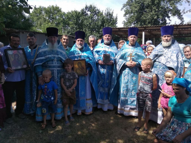 В храме Владимирской иконы Божией Матери состоялось соборное богослужение