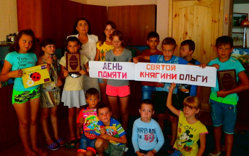 В день памяти святой равноапостольной Ольги, великой княгини Российской, в духовно-просветительском кружке благочиния Донецкого округа «Живое слово мудрости духовной» прошло очередное познавательно-игровое занятие