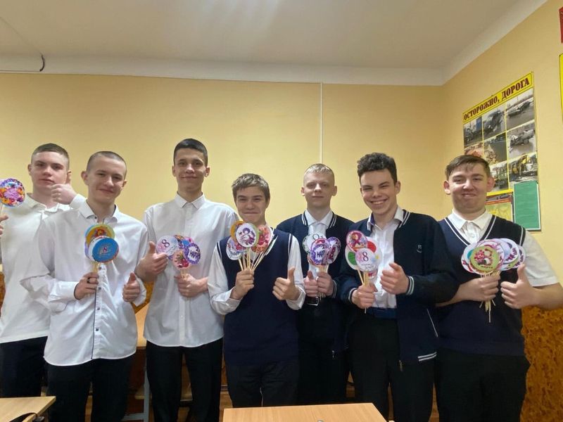 «Наш праздник сердечной улыбкой увенчан» 