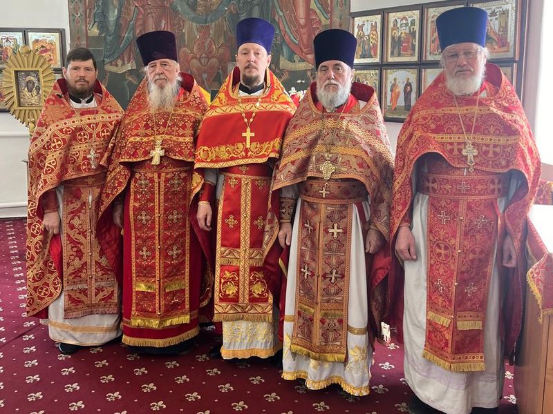 В День Иверской иконы Божией Матери в Верхнедонском благочинии прошло соборное богослужение      