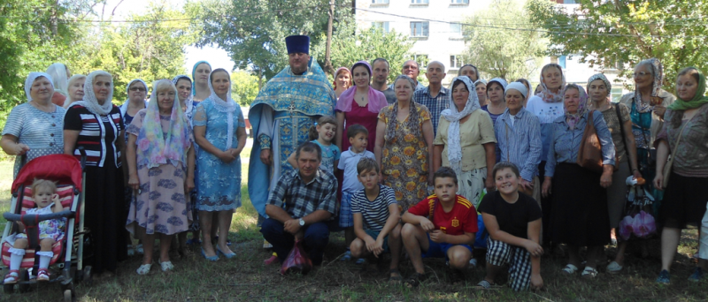 Престольный праздник в храме в честь Почаевской иконы Божией Матери отметили торжественным богослужением