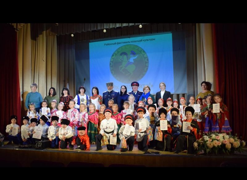 Фестиваль «Эх, казачата!» прошел в слободе Родионово-Несветайской