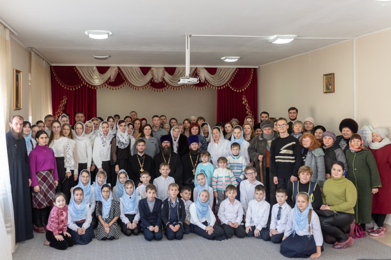 Праздничное мероприятие по случаю 120-летия Покровского кафедрального собора прошло в духовно-просветительском центре города Шахты