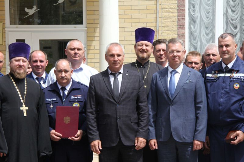 Спасателей поздравили с 20-летием Ростовской областной поисково-спасательной службы на внутренних водах и в территориальном море России