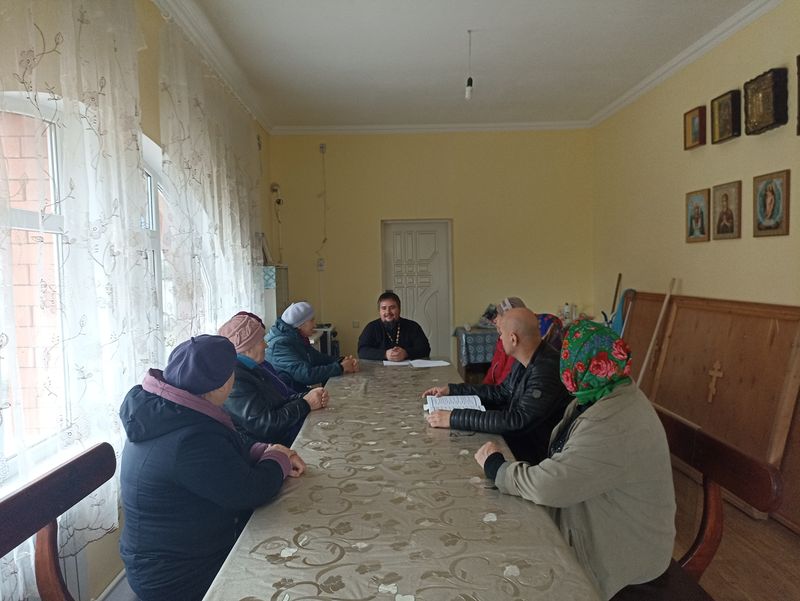 В храме Архистратига Михаила хутора Ёлкина состоялось очередное занятие библейской группы