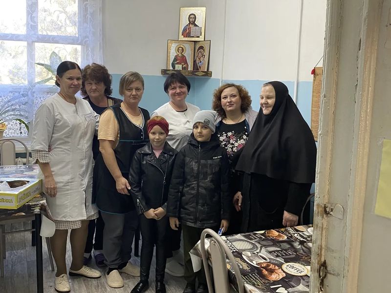 Члены православного клуба «Вера, Надежда, Любовь» посетили хоспис в хуторе Красный