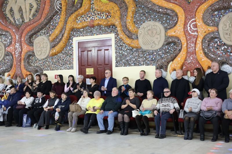 В Гуково состоялась традиционная благотворительная новогодняя ярмарка   