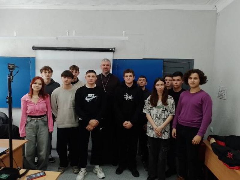 День православной книги в Лиховском техникуме железнодорожного транспорта