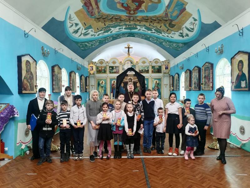 Благовещение Пресвятой Богородицы в храме в честь Казанской иконы Божией Матери г. Гуково  