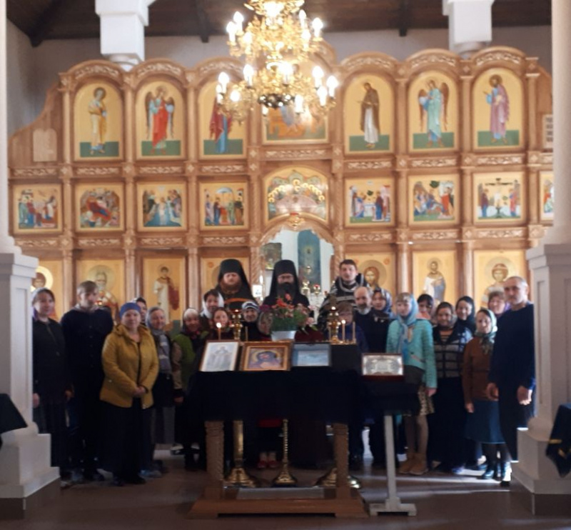 Прихожане храма пророка Иоанна Предтечи ст. Боковской посетили Свято-Покровский Верхнемакеевский мужской монастырь