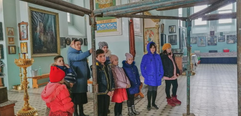 В воскресной школе «Азы Православия» Донецкого Успенского Архиерейского подворья прошло занятие, посвященное Торжеству Православия