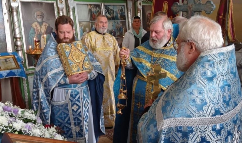 Престольный праздник отметили в храме Рождества Пресвятой Богородицы хут. Ажинов
