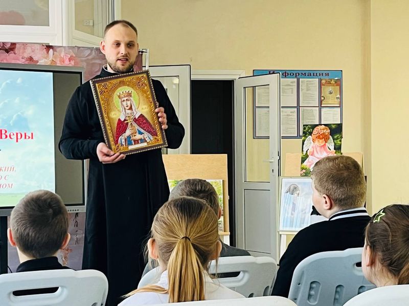 В Кашарском РДК прошла познавательная программа «Основы православной веры» для младших школьников