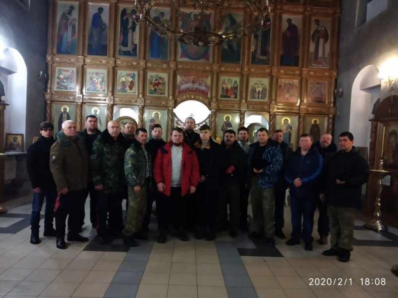 Протоиерей Роман Амплеев провел традиционную встречу с казаками ст. Мало-Несветаевской