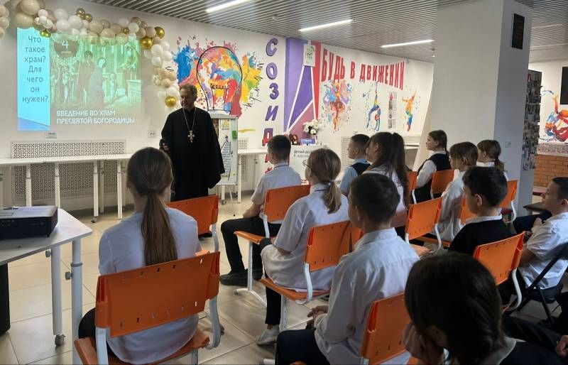 В Багаевском районе прошла духовная беседа с молодёжью о роли храма в жизни христианина
