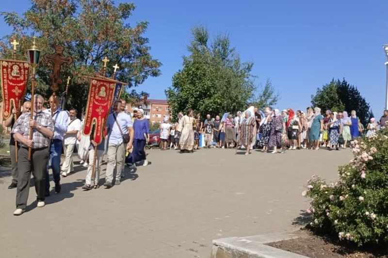 В храме Донской иконы Божией Матери почтили память священномученика Александра Команского – небесного покровителя Новошахтинска