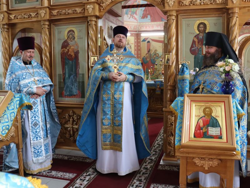День престольного праздника в храме Донской иконы Божией Матери