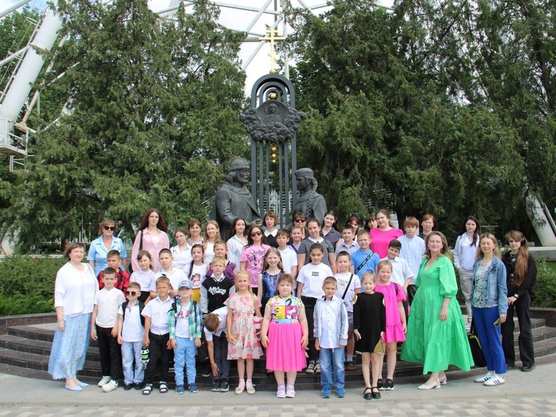 Увлекательное путешествие учебного театра «Воскресение»   