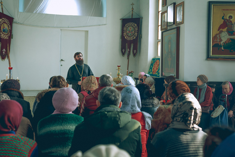 На базе духовно-просветительского центра при Покровском кафедральном соборе проходят занятия по изучению Священного Писания
