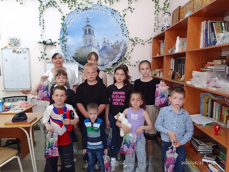 В Донском храме Новошахтинска прошло праздничное мероприятие для воспитанников воскресной школы