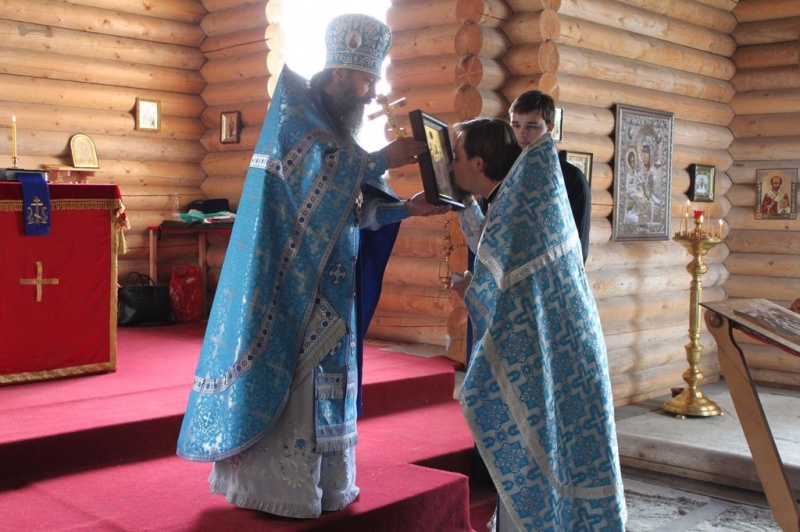 В казачьем кадетском Алексеевском епархиальном подворье была совершена Божественная литургия и молебное пение на начало учебного года