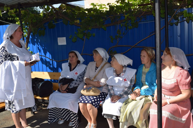 В храме Архистратига Михаила пос. Каменоломни Октябрьского района состоялось очередное собрание приходского Марфо-Мариинского Сестричества милосердия