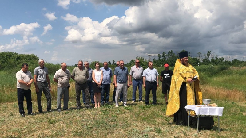 Перед началом уборки озимой пшеницы в Советском районе совершен молебен на начало всякого доброго дела