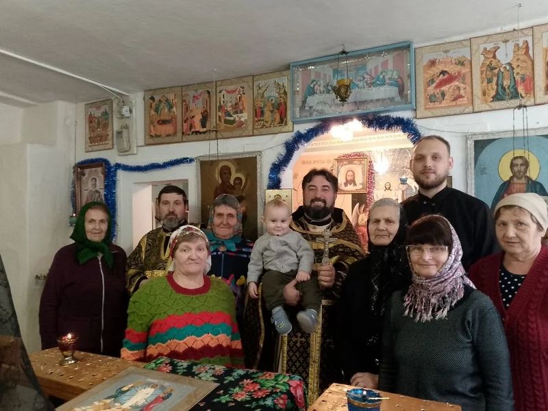 В храме Преображения Господня села Лысогорка совершили Литургию в день памяти святителя Луки Крымского