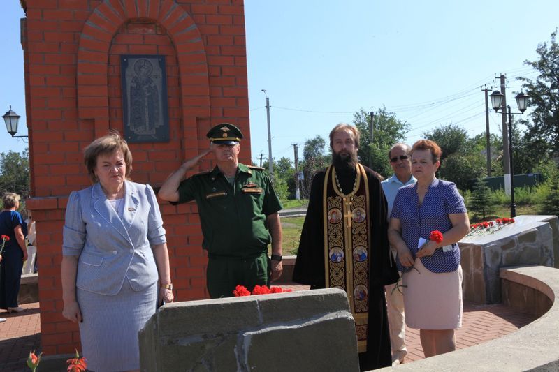 Возле мемориальный часовни «Памяти погибшим воинам в Афганистане, Чечне и на Чернобыльской АЭС» поселка Каменоломни состоялся митинг, посвященный Дню памяти воинов, погибших в локальных войнах