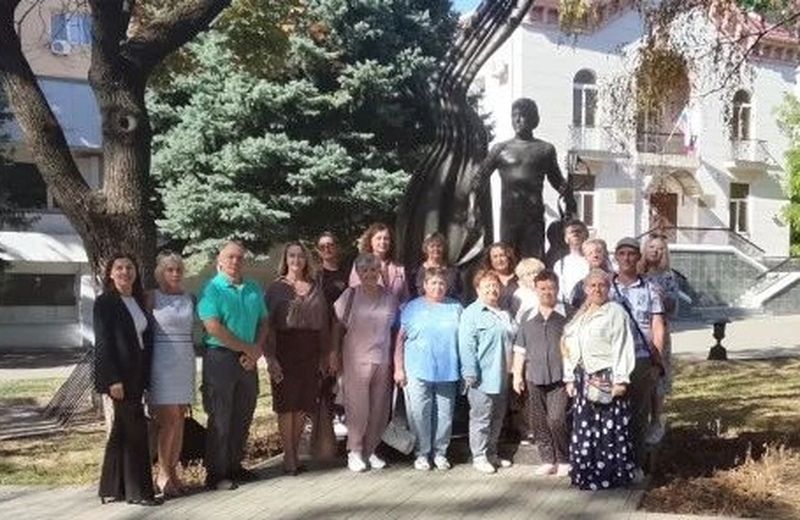 «За любой помощью стоят люди с добрым сердцем»: в Ростове показали фильм о тех, кто меняет жизнь ради других
