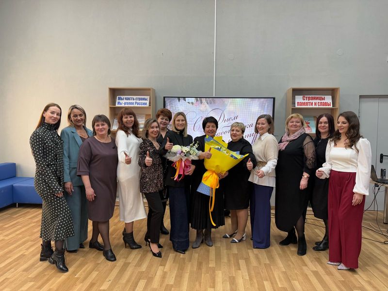 Новошахтинских работников культуры поздравили с праздником и вручили благодарственные письма от Новошахтинского благочиния   