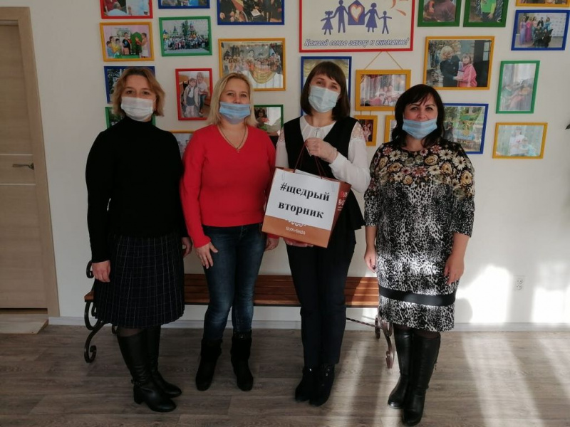 Молодежный отдел Донецкого благочиния и молодежный духовно-просветительский родительский клуб «Свет добра» приняли участие в акции «Щедрый вторник»