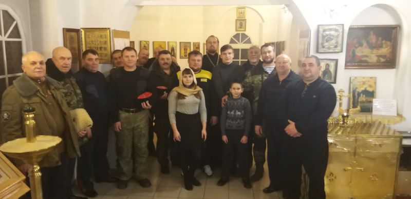 В преддверии великого праздника Рождества Христова состоялась встреча казаков станицы Мало-Несветаевской с духовником протоиереем Романом Амплеевым