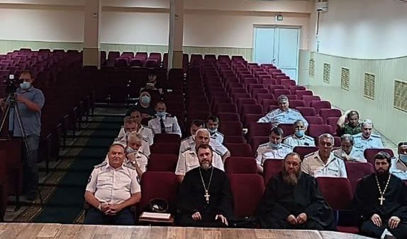 Руководитель епархиального отдела по взаимодействию с казачеством протоиерей Александр Маштанов принял участие в работе Совета атаманов Донецкого округа