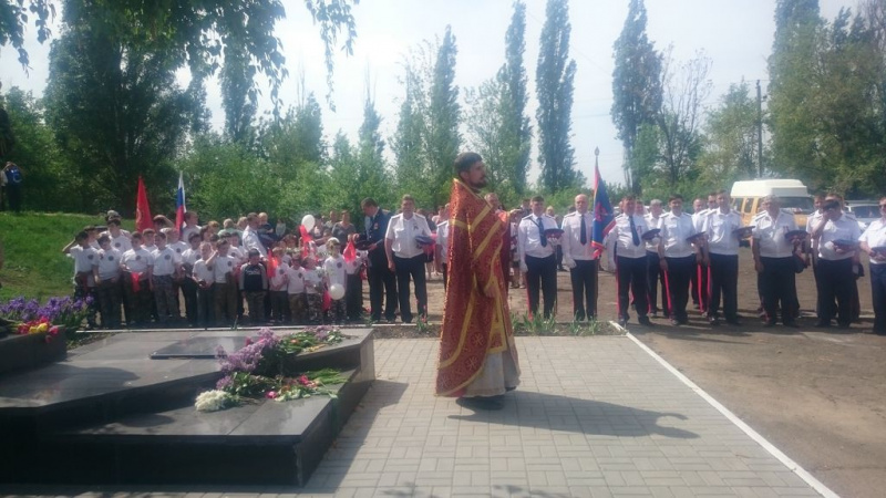 Настоятель Никольского храма поселка Аютинский иерей Иоанн Трофимов принял участие в митинге, посвященном памяти павших в Великой Отечественной войне