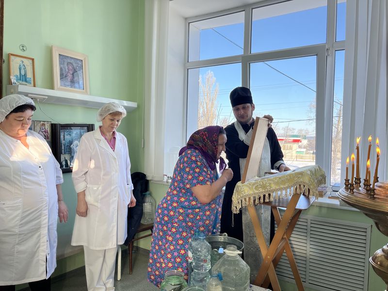 Духовное окормление районной больницы станицы Боковской