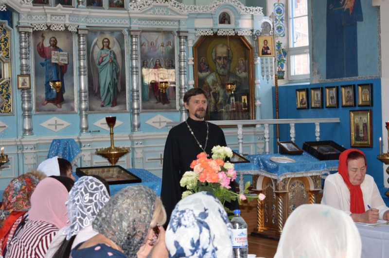 В храме Архангела Михаила пос. Каменоломни прошел семинар методического объединения преподавателей ОРКСЭ и ОДНКР школ Октябрьского района