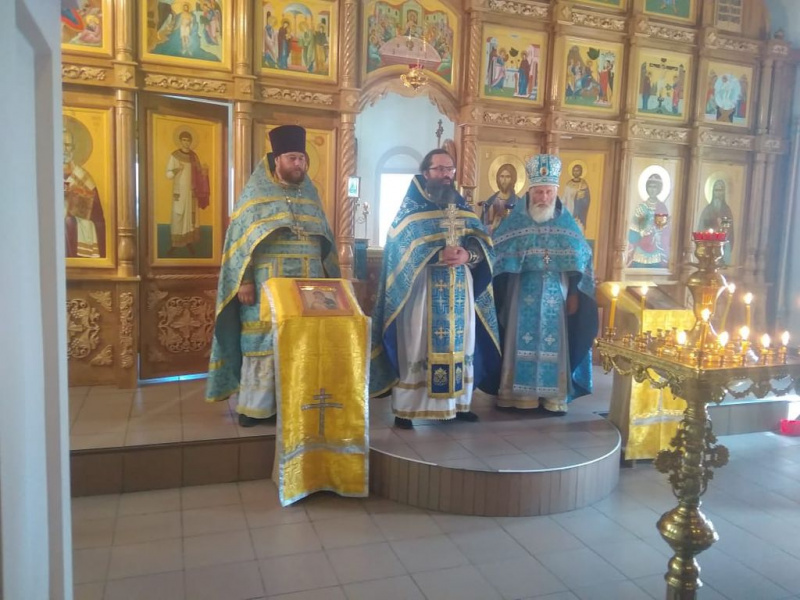 Приход Вознесения Господня г. Шахты совершил традиционное паломничество в Покровский Верхнемакеевский мужской монастырь