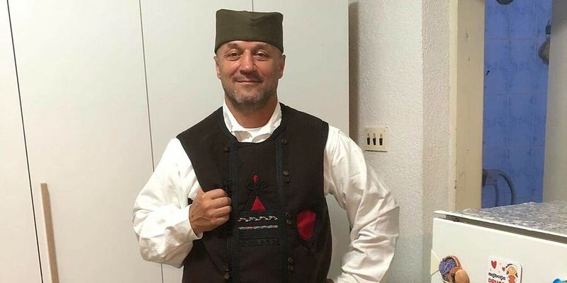 УЧИТЕЛЬ ТАНЦЕВ, БОЛЬНОЙ РАКОМ: «НЕ МОГУ СИДЕТЬ СИДНЕМ, КОГДА СЕРДЦЕ ПРОСИТСЯ В ПЛЯС!»