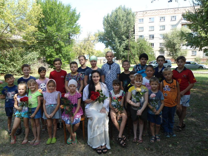 Директор воскресной школы «Радость» при храме Почаевской иконы Божией Матери города Каменск-Шахтинский провела беседу провела беседу с воспитанниками школы