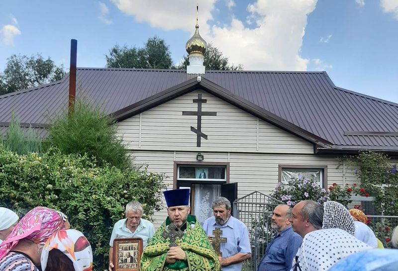 В день памяти преподобного Серафима Саровского храм в поселке Отрадный Багаевского района отметил престольный праздник