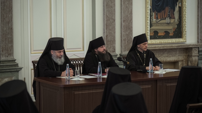 Преосвященнейший епископ Симон принял участие в круглом столе «Почитание местных подвижников благочестия, новомучеников и исповедников Церкви Русской в монастырях»