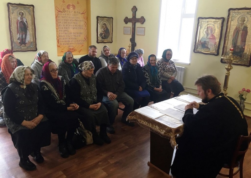 В храме святителя Николая Чудотворца сл. Кашары состоялось приходское собрание